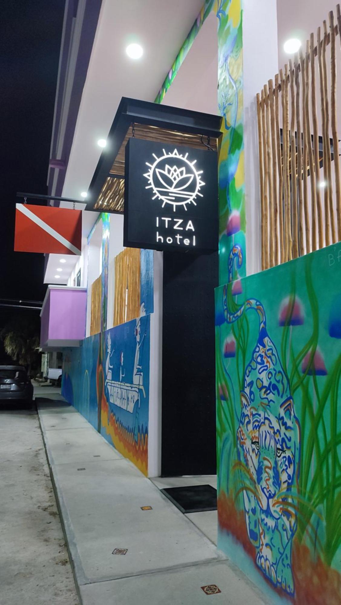 Itza Hotel Akumal